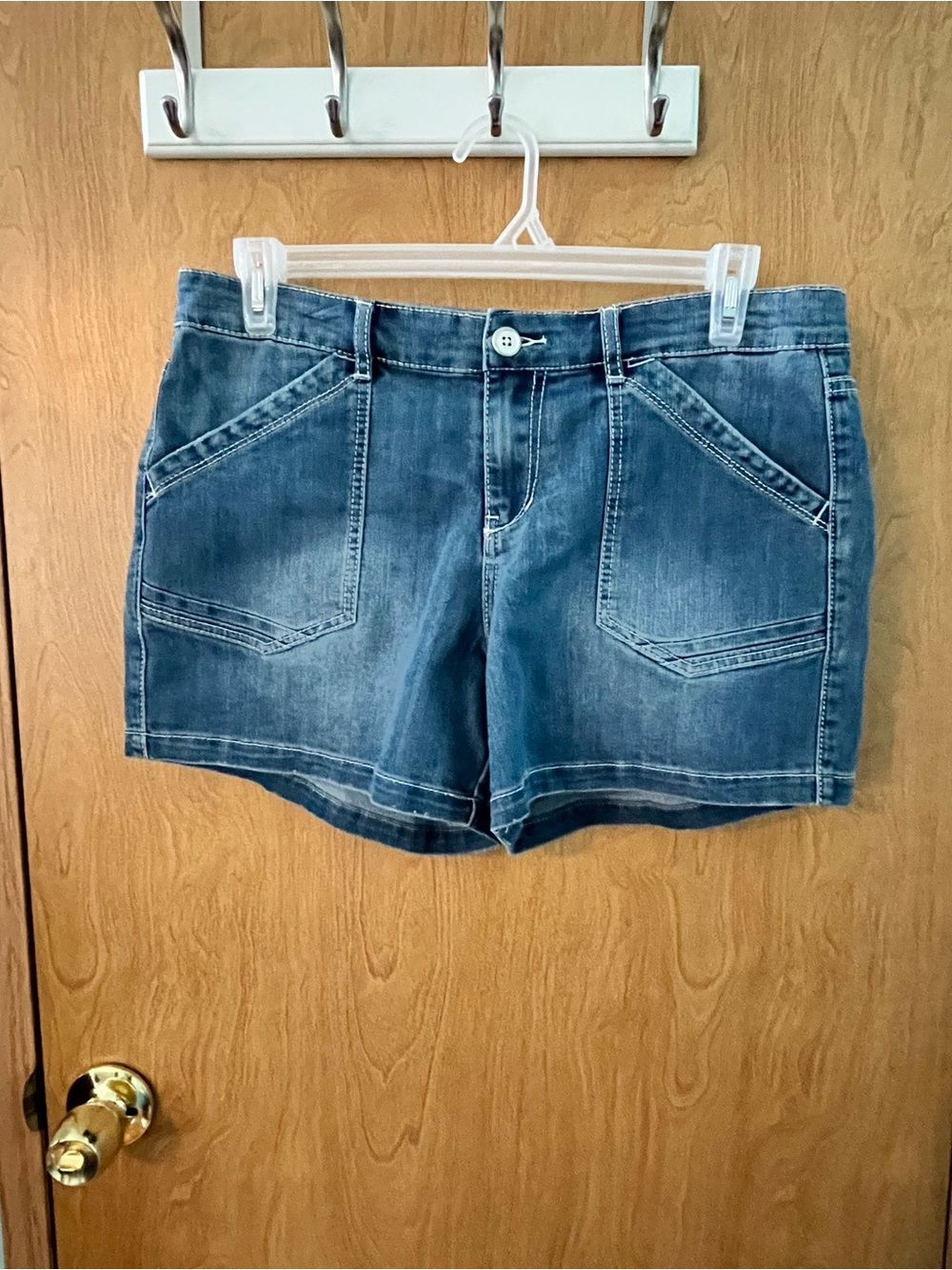 Supplies Women's Denim Shorts - Blue Size 14 Waist 36” Rise 9” Inseam 3” EUC